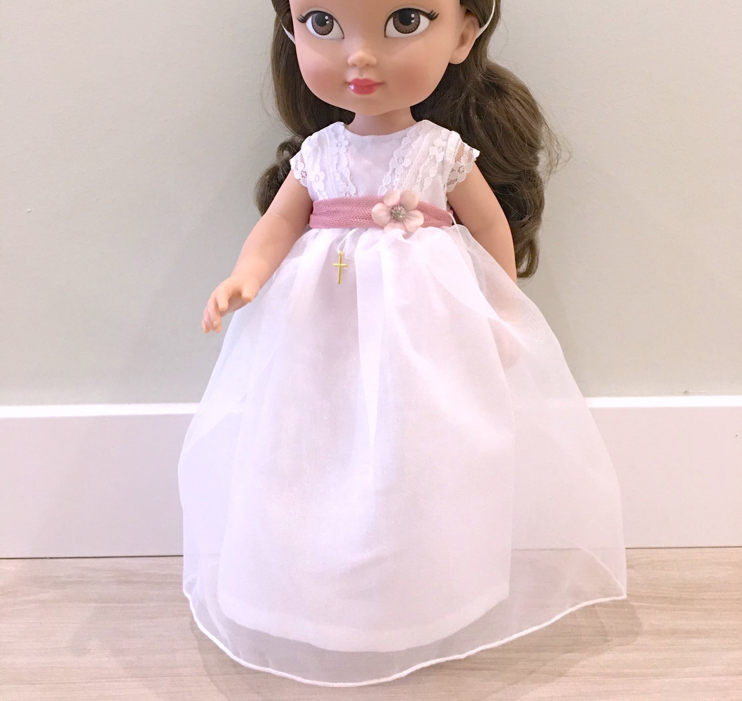 Muñeca de comunión personalizada con vestido Ninfa organza