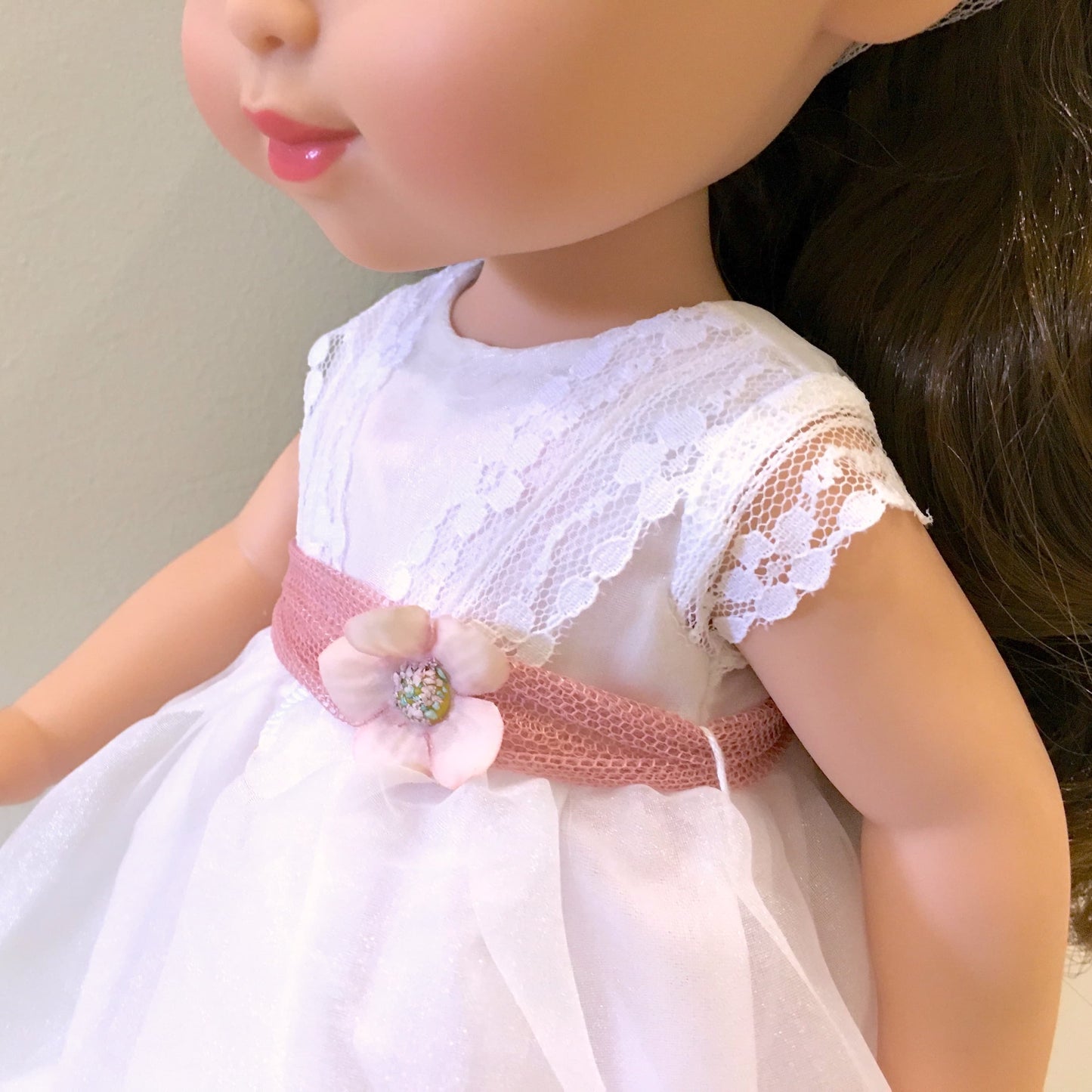 Muñeca de comunión personalizada con vestido Ninfa organza