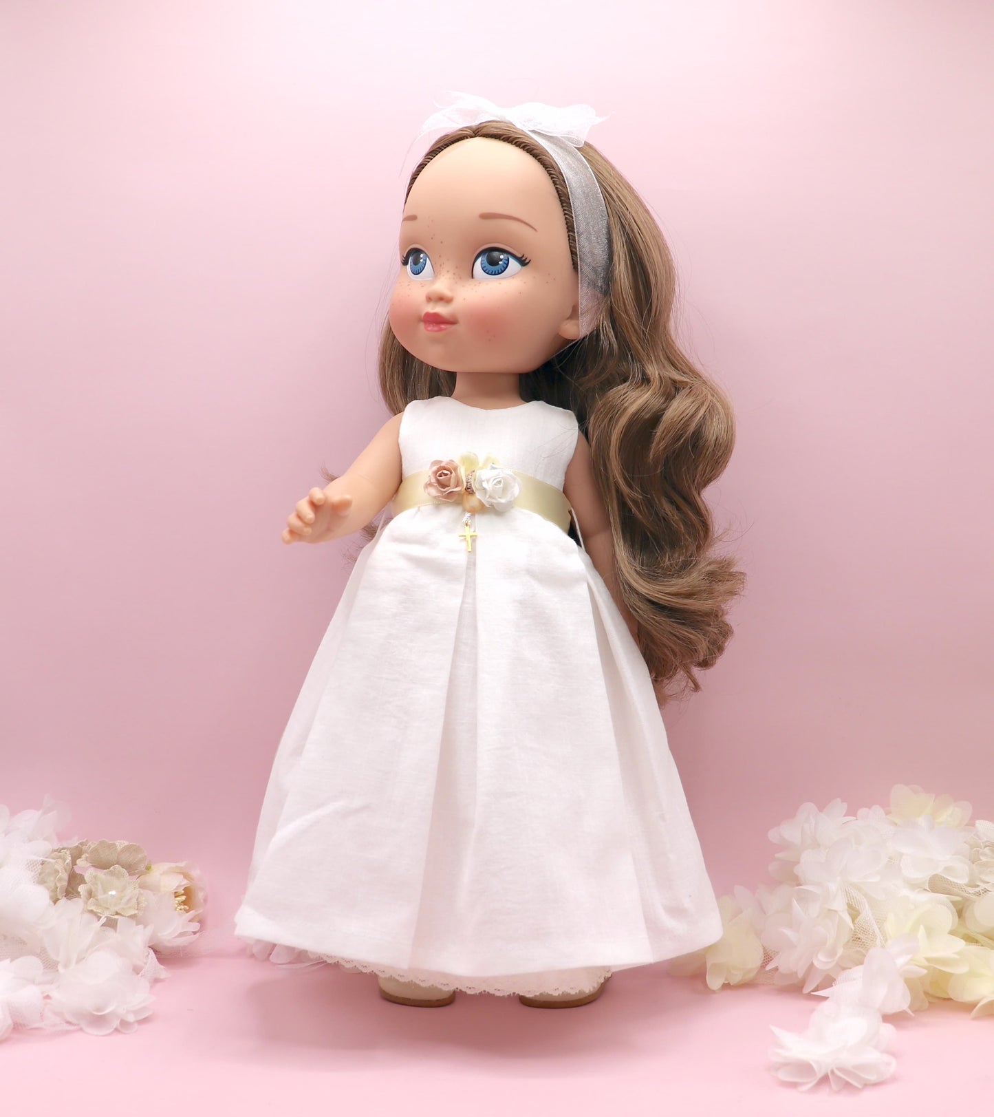 Muñeca de comunión personalizada con vestido base de LINO TABLEADO