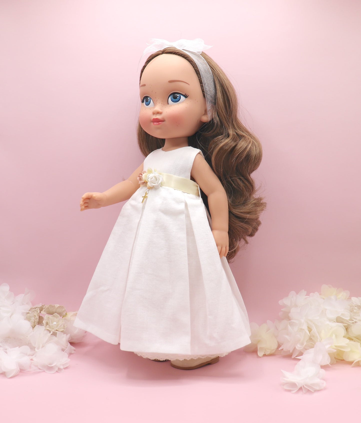 Muñeca de comunión personalizada con vestido base de LINO TABLEADO