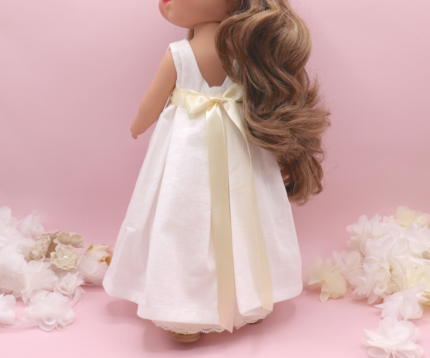 Vestido base lino con tablas y sin mangas