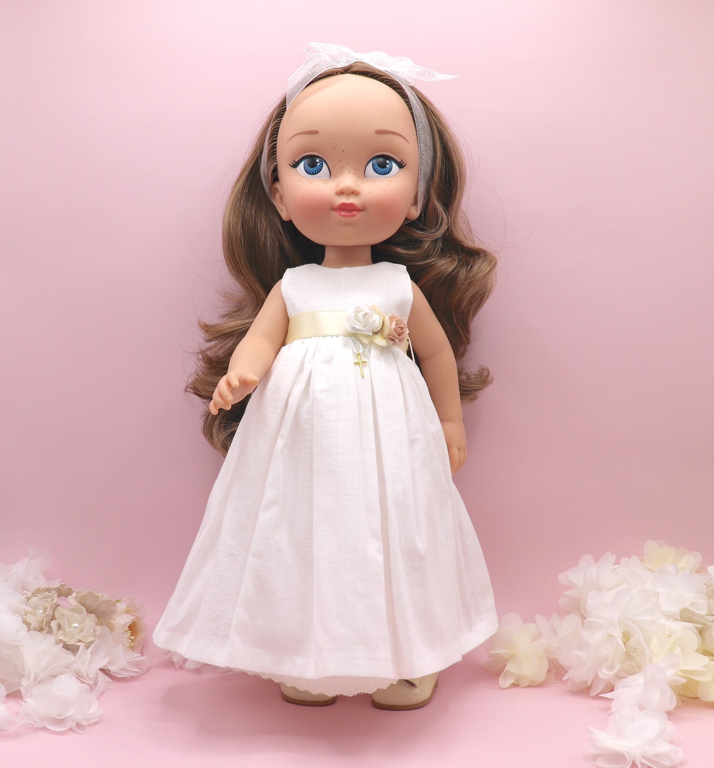 Muñeca de comunión personalizada con vestido base de LINO FRUNCIDO