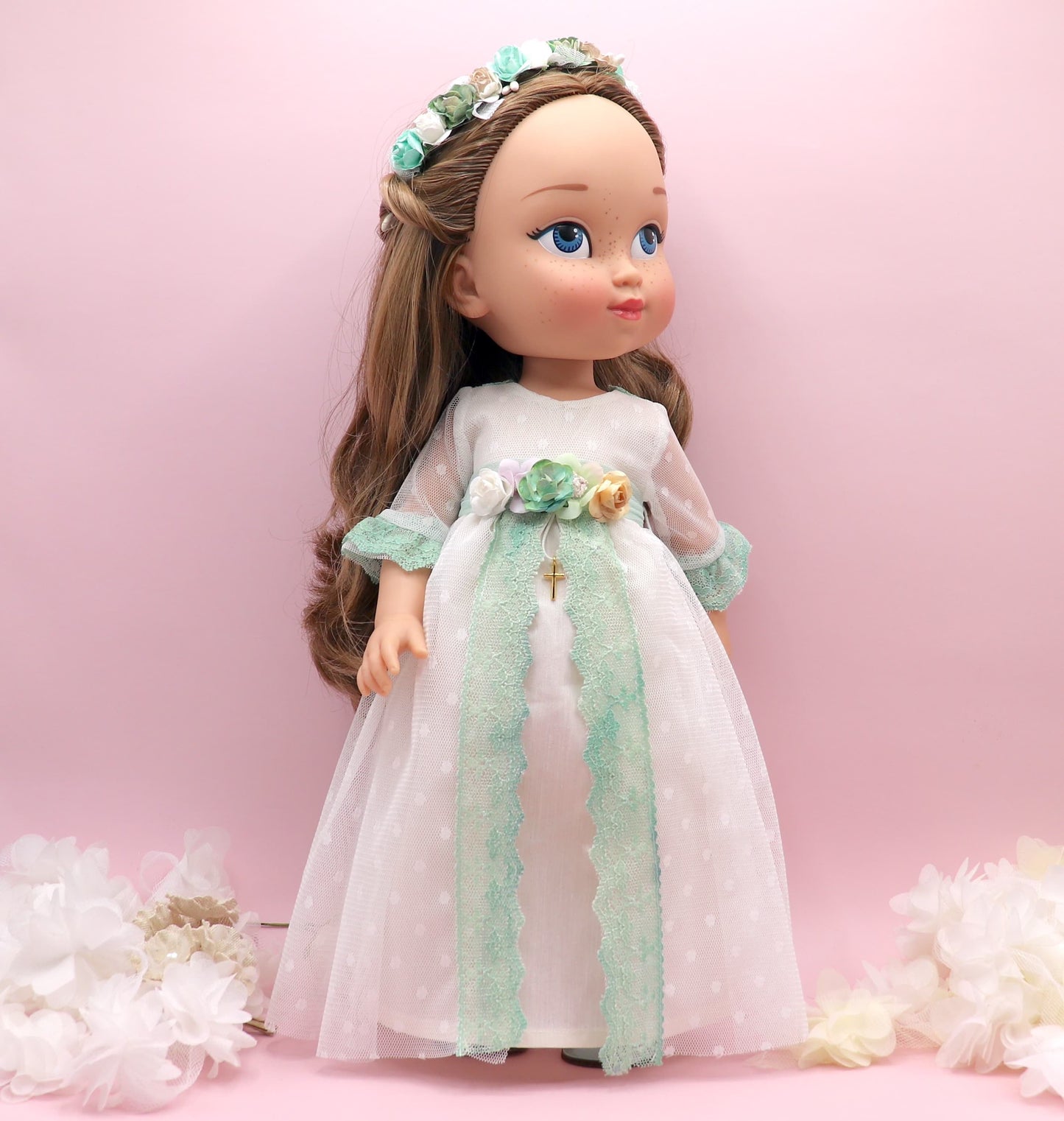 Muñeca de comunión personalizada con vestido ACUARELA PLUMETI VERDE