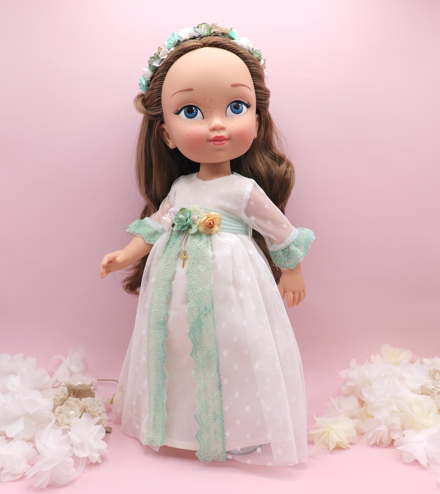 Muñeca de comunión personalizada con vestido ACUARELA PLUMETI VERDE