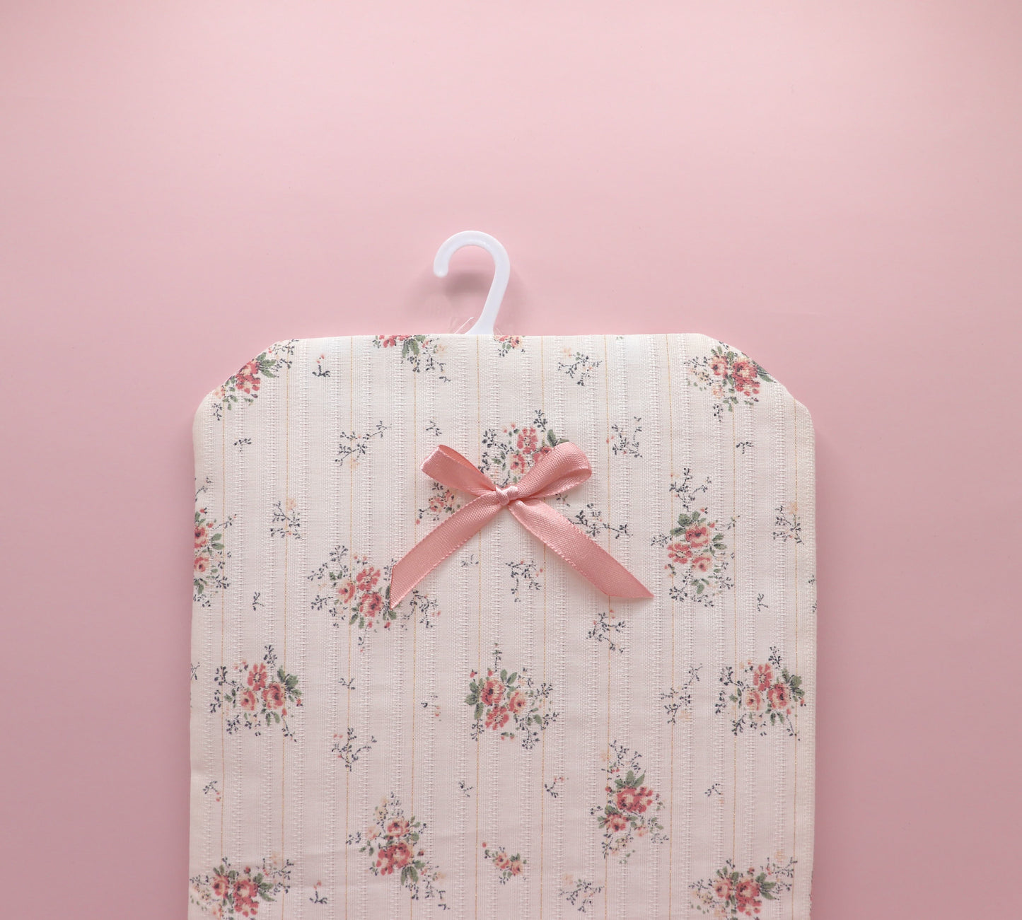 Funda con percha para vestido de comunión de muñeca