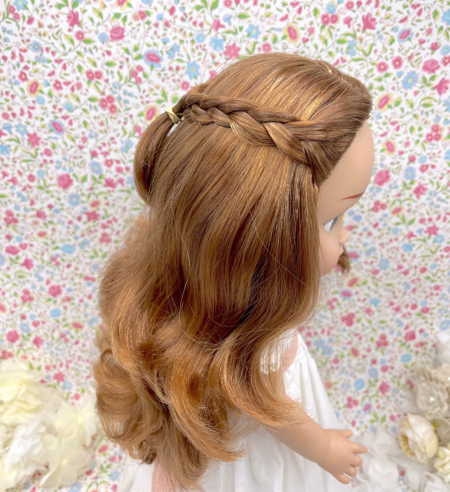 Semirecogido trenzas simples- peinado muñeca