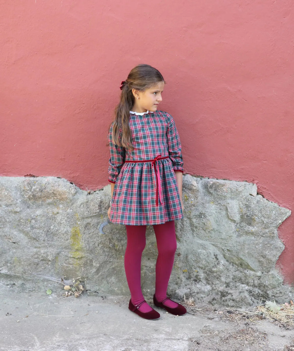 Vestido cuadros rojo verde navideño lateral - lazo terciopelo burdeos cintura - My Little Twin
