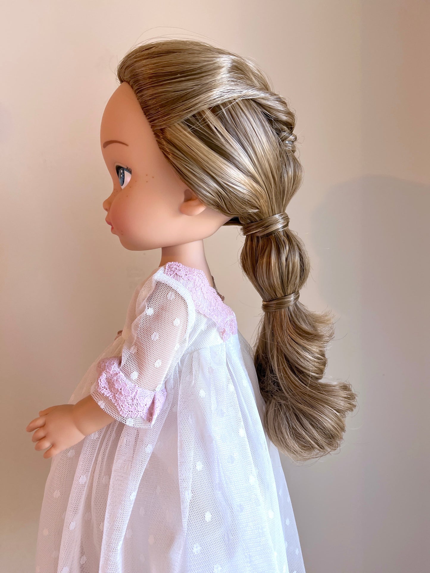 Coque baixo glamour - penteado de boneca