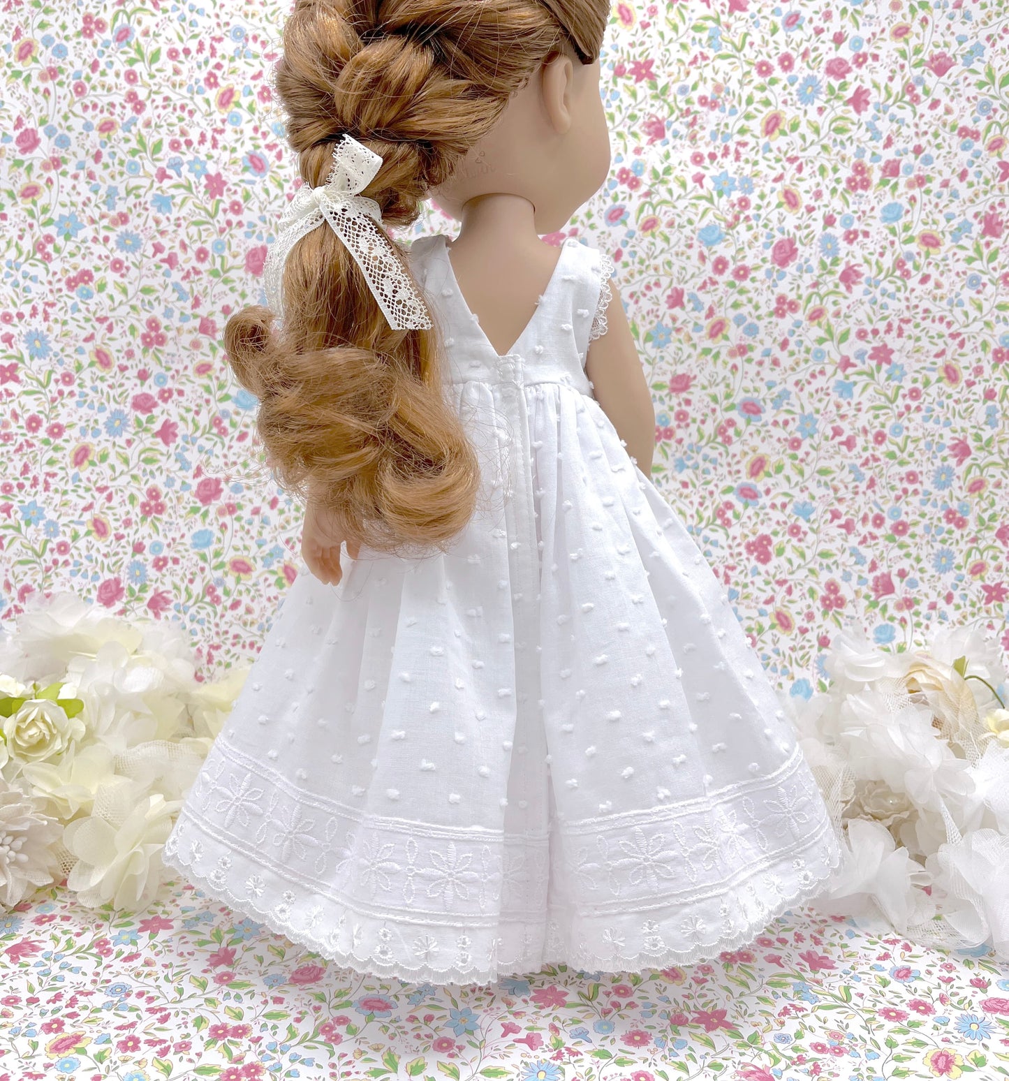 Muñeca de comunión personalizada con vestido Zoe plumeti