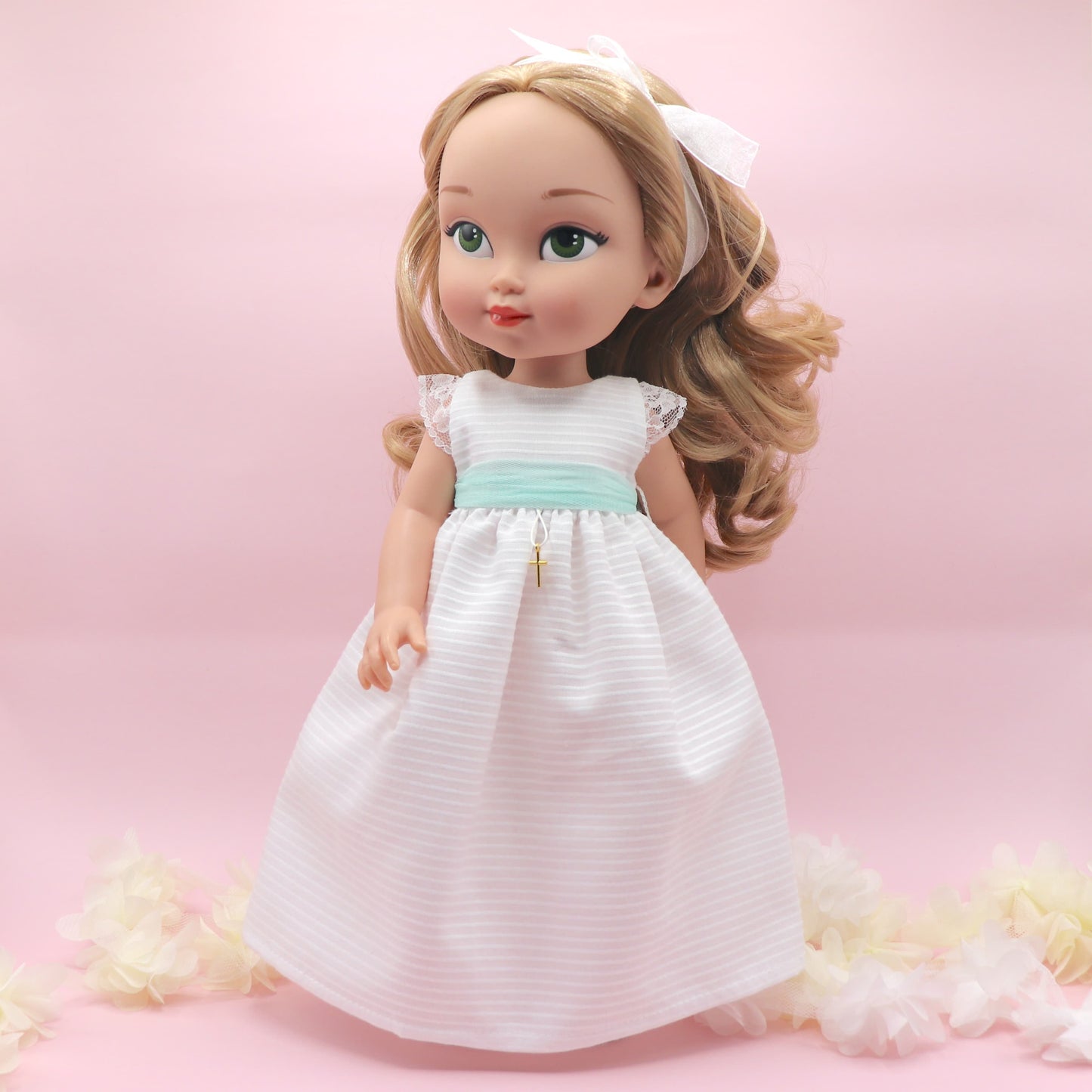 Muñeca de comunión personalizada con vestido Covadonga Otomán