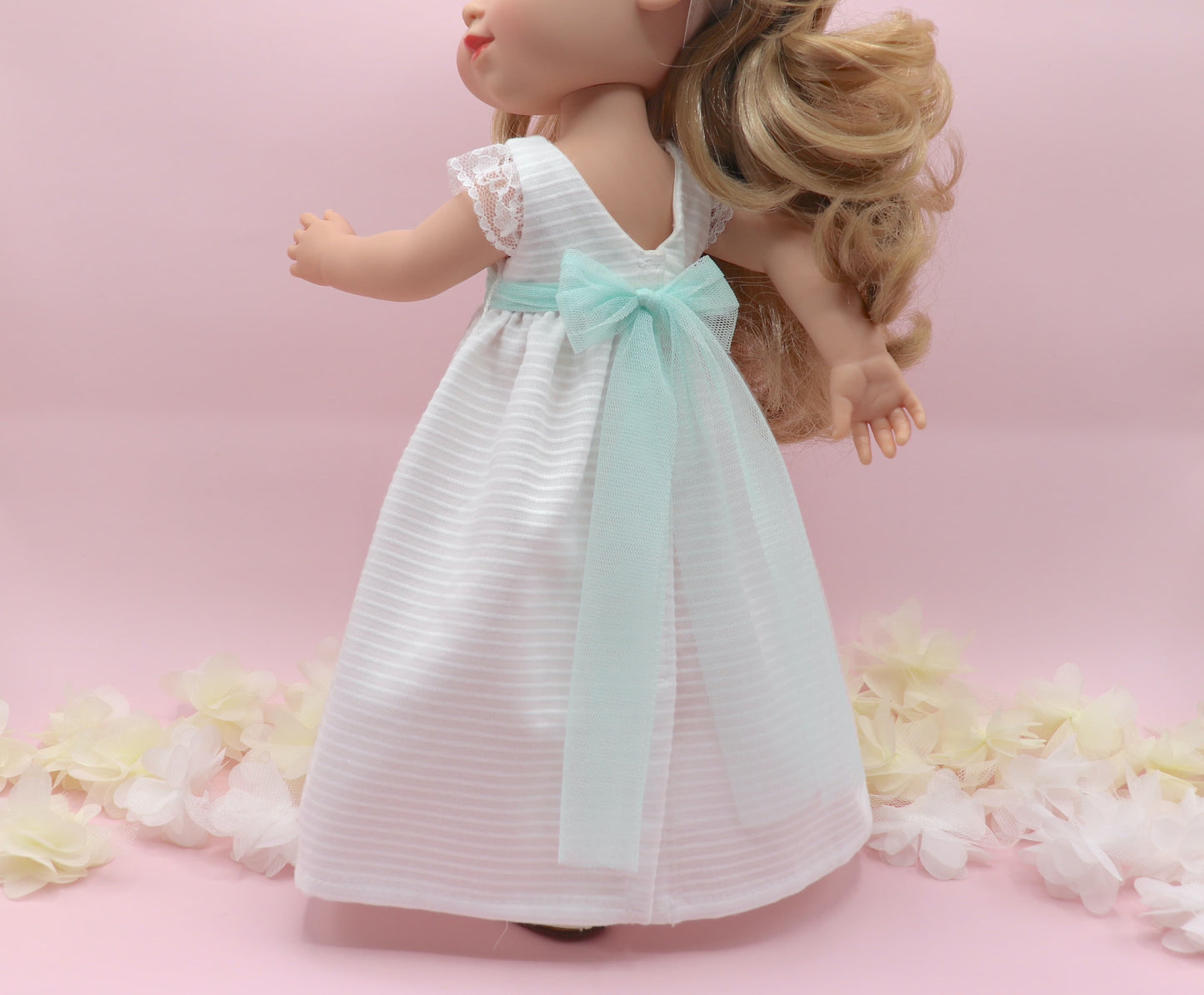 Muñeca de comunión personalizada con vestido Covadonga Otomán