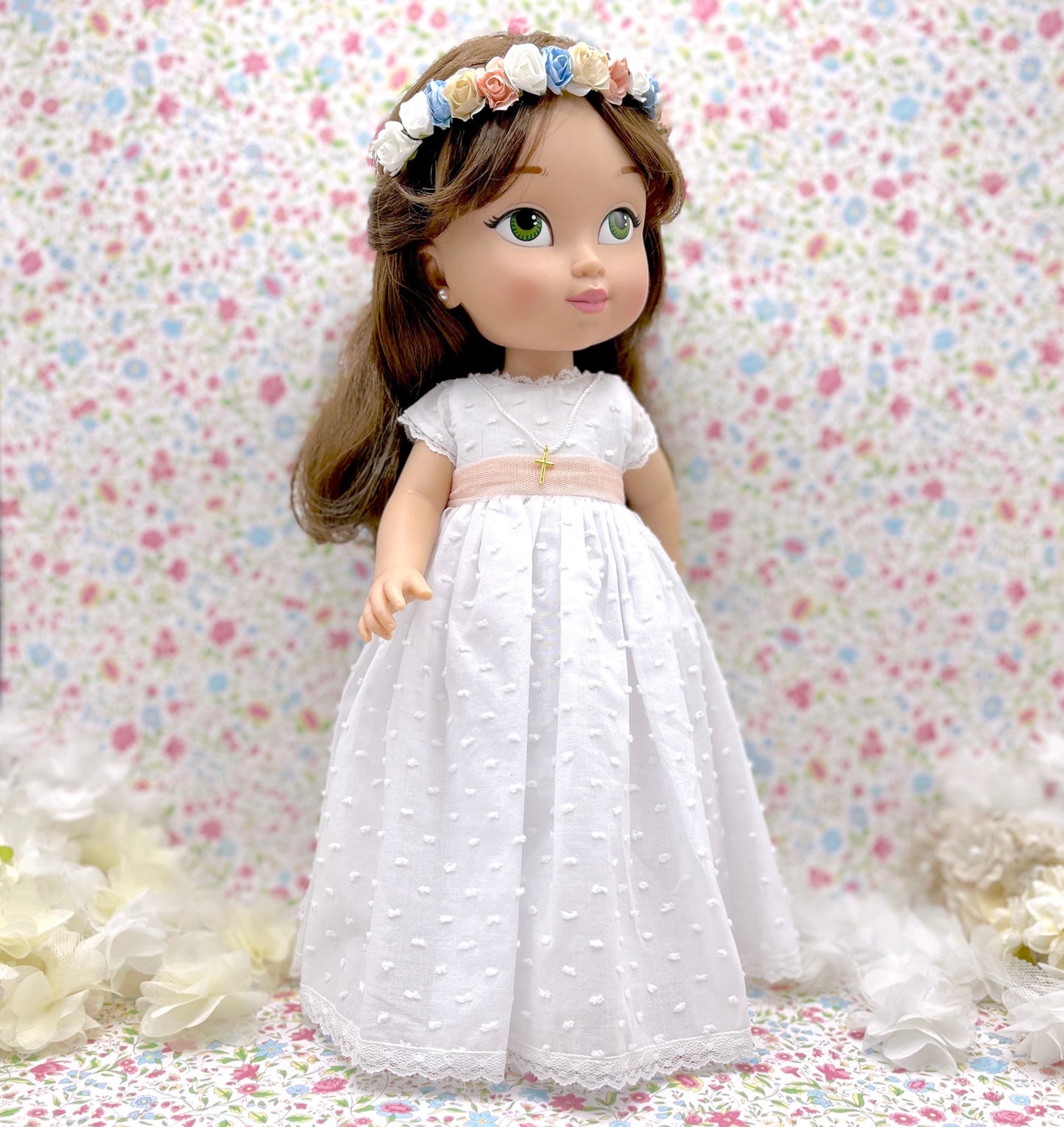Muñeca de comunión personalizada con vestido Rebecca plumeti