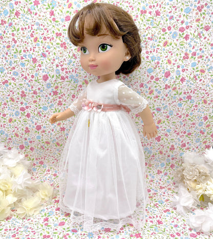 Muñeca de comunión personalizada con vestido Dulcinea con mangas de plumeti