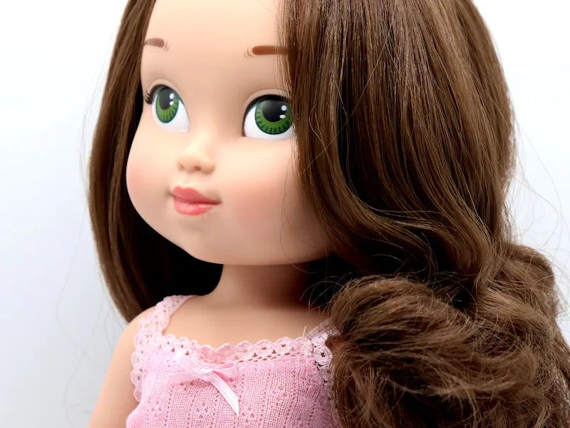 Muñeca personalizada Emma con pelo castaño oscuro y ojos verdes con ropa interior y zapatos rosa - My Little Twin