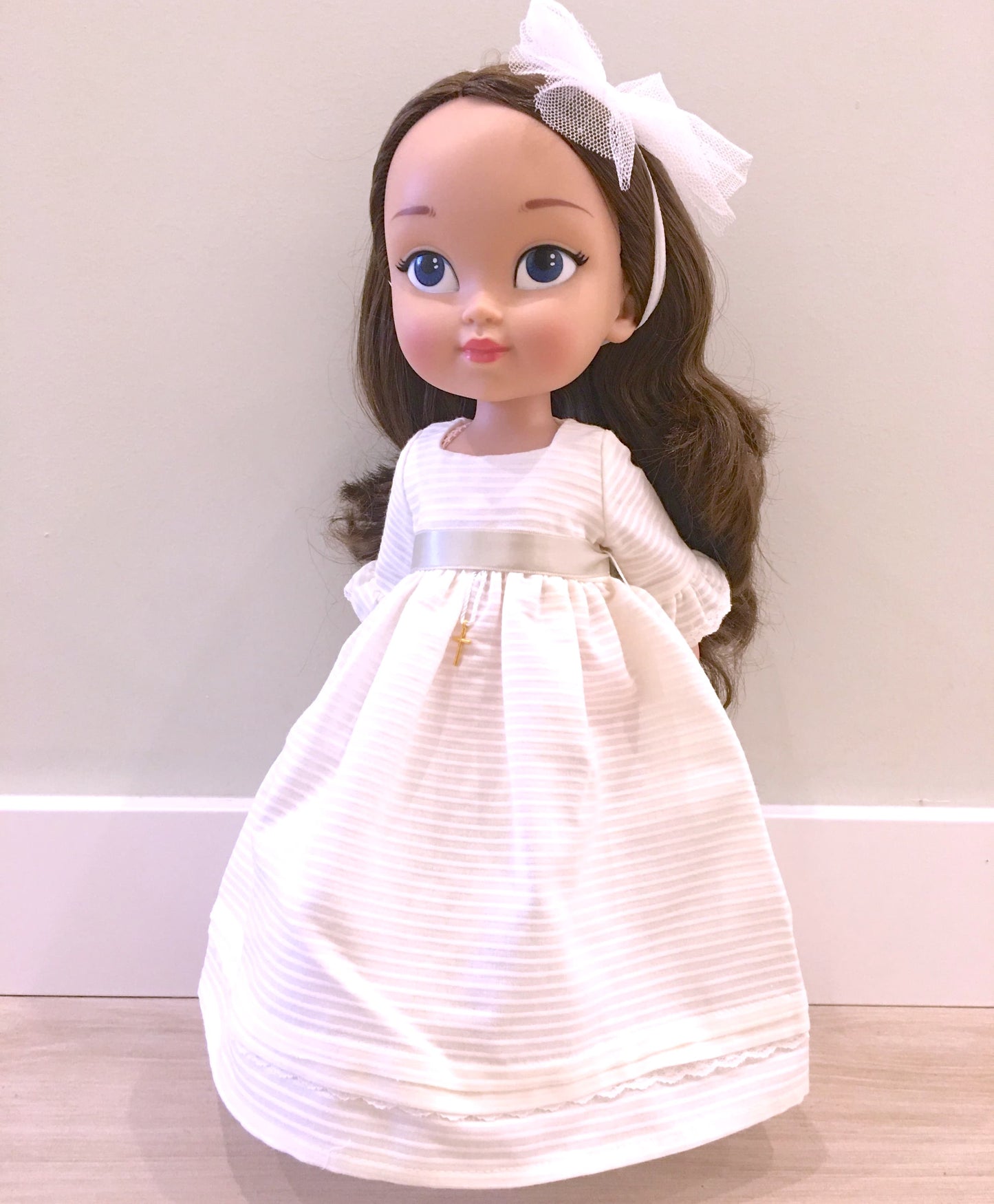 Personalized communion doll with Victoria ottoman dress