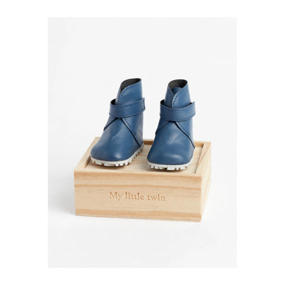 Bota tipo Katiuska de muñeca en color azul asfalto, de la colección de My little twin