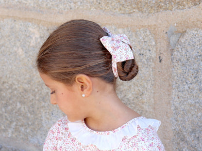 Vestido y lazo de flores liberty rosas para niña