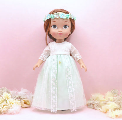 Muñeca personalizada como las niñas con vestido de tul de plumeti y falda verde agua de la colección de Primera Comunión de My little twin.